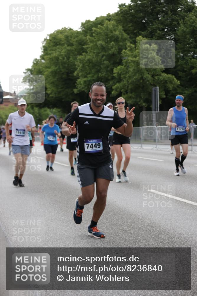 29.06.2025 - hella hamburg halbmarathon Jannik Wohlers http://msf.ph/oto/8236840 29.06.2025 10:28:54 Lombardsbrücke 1230, 2688, 3179, 3311, 4349, 4373, 6345, 6725, 7449, 8048, 8812, 9714, 10198, 10641, 10808, 11792, 11803, 11989, 12404, 12958, 13090, 14644, 15952, 15955, 16673, 16676, 17496, 18298, 18299, 18414 meine-sportfotos.de
