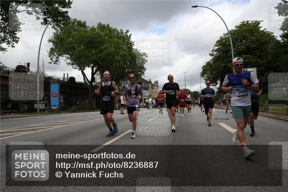 29.06.2025 - hella hamburg halbmarathon Yannick Fuchs http://msf.ph/oto/8236887 29.06.2025 10:47:09 20KM 1061, 1258, 1499, 1683, 1706, 1783, 2074, 2099, 2208, 2346, 2910, 3059, 3334, 3399, 3999, 4065, 4419, 4587, 4635, 5077, 5607, 5907, 6198, 6628, 6897, 7177, 7509, 7864, 8273, 8361, 8587, 8651, 9065, 9163, 9537, 10724, 11217, 11588, 11589, 11604, 11689, 11992, 12155, 12413, 12482, 12490, 12875, 12910, 14323, 15126, 15179, 15430, 15681, 15980, 16467, 16538, 16986, 18249, 18720, 18901, 19208, 19244 meine-sportfotos.de