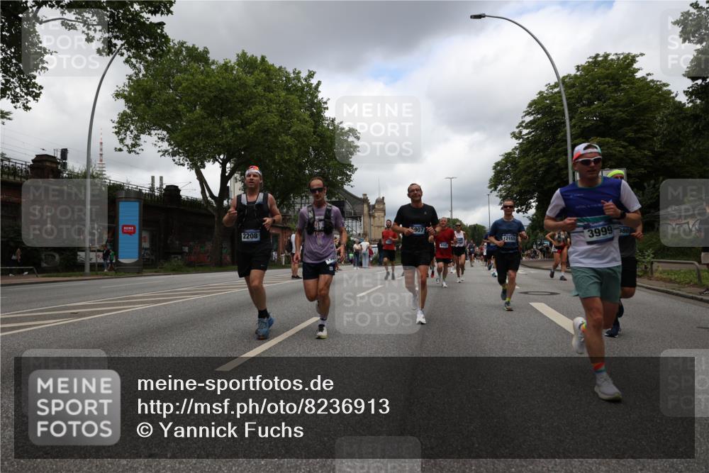 29.06.2025 - hella hamburg halbmarathon Yannick Fuchs http://msf.ph/oto/8236913 29.06.2025 10:47:09 20KM 1061, 1258, 1499, 1683, 1706, 1783, 2074, 2099, 2208, 2346, 2910, 3059, 3334, 3399, 3999, 4065, 4419, 4587, 4635, 5077, 5607, 5907, 6198, 6628, 6897, 7177, 7509, 7864, 8273, 8361, 8587, 8651, 9065, 9163, 9537, 10724, 11217, 11588, 11589, 11604, 11689, 11992, 12155, 12413, 12482, 12490, 12875, 12910, 14323, 15126, 15179, 15430, 15681, 15980, 16467, 16538, 16986, 18249, 18720, 18901, 19208, 19244 meine-sportfotos.de