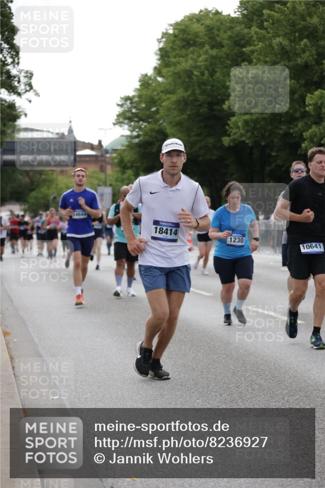 29.06.2025 - hella hamburg halbmarathon Jannik Wohlers http://msf.ph/oto/8236927 29.06.2025 10:28:55 Lombardsbrücke 1230, 2688, 3179, 3311, 4349, 4373, 6285, 6345, 6725, 7449, 8048, 8812, 9714, 10198, 10641, 10808, 11792, 11803, 11989, 12404, 12958, 13090, 14644, 15952, 15955, 16673, 16676, 17496, 18298, 18299, 18414 meine-sportfotos.de