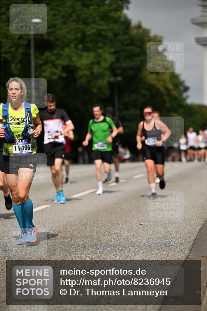 29.06.2025 - hella hamburg halbmarathon Dr. Thomas Lammeyer http://msf.ph/oto/8236945 29.06.2025 10:13:48 Kennedybrücke 1573, 1838, 3921, 5511, 7042, 7187, 7333, 7636, 8219, 8890, 9366, 9434, 9674, 9781, 10036, 10943, 11027 meine-sportfotos.de