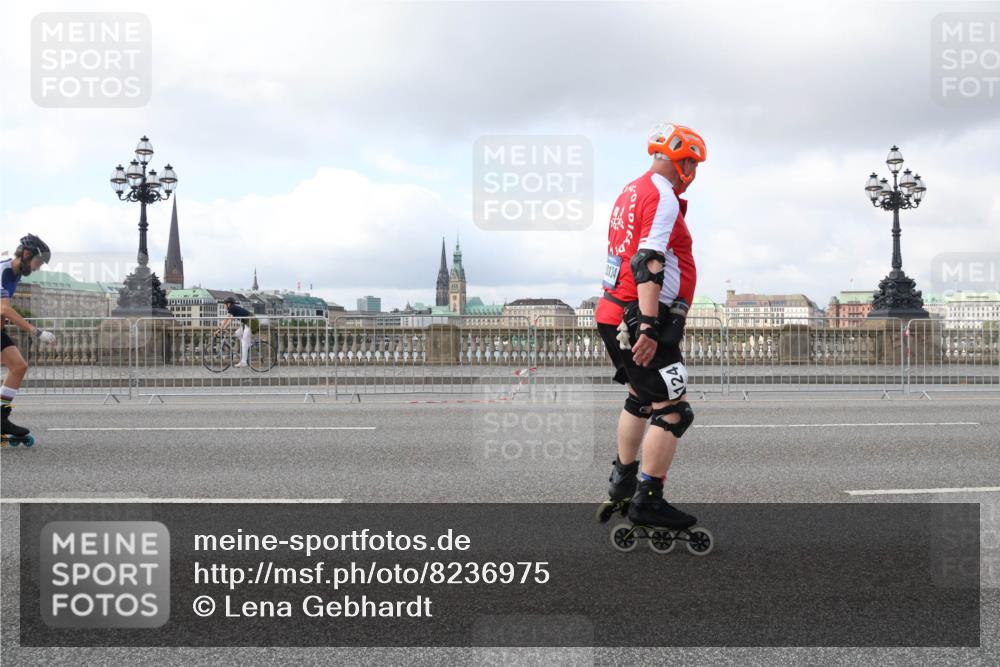 29.06.2025 - hella hamburg halbmarathon Lena Gebhardt http://msf.ph/oto/8236975 29.06.2025 09:02:01 Lombardsbrücke  meine-sportfotos.de