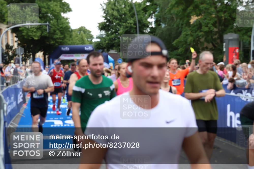 29.06.2025 - hella hamburg halbmarathon Zöllner http://msf.ph/oto/8237028 29.06.2025 10:55:15 Ziel 1549, 1628, 2119, 2448, 3041, 3945, 4903, 6355, 6891, 8973, 9361, 9380, 10188, 10191, 10192, 10582, 11747, 12248, 12961, 14834, 15854, 16108, 16521, 16630, 18031, 18966 meine-sportfotos.de
