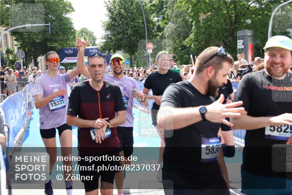 29.06.2025 - hella hamburg halbmarathon Zöllner http://msf.ph/oto/8237037 29.06.2025 11:37:04 Ziel 1159, 1160, 2496, 3053, 3660, 4316, 4884, 5747, 5786, 6171, 6329, 6365, 7749, 7750, 9819, 11676, 11988, 12472, 12555, 13537, 14470, 15171, 15331, 16129, 17789 meine-sportfotos.de