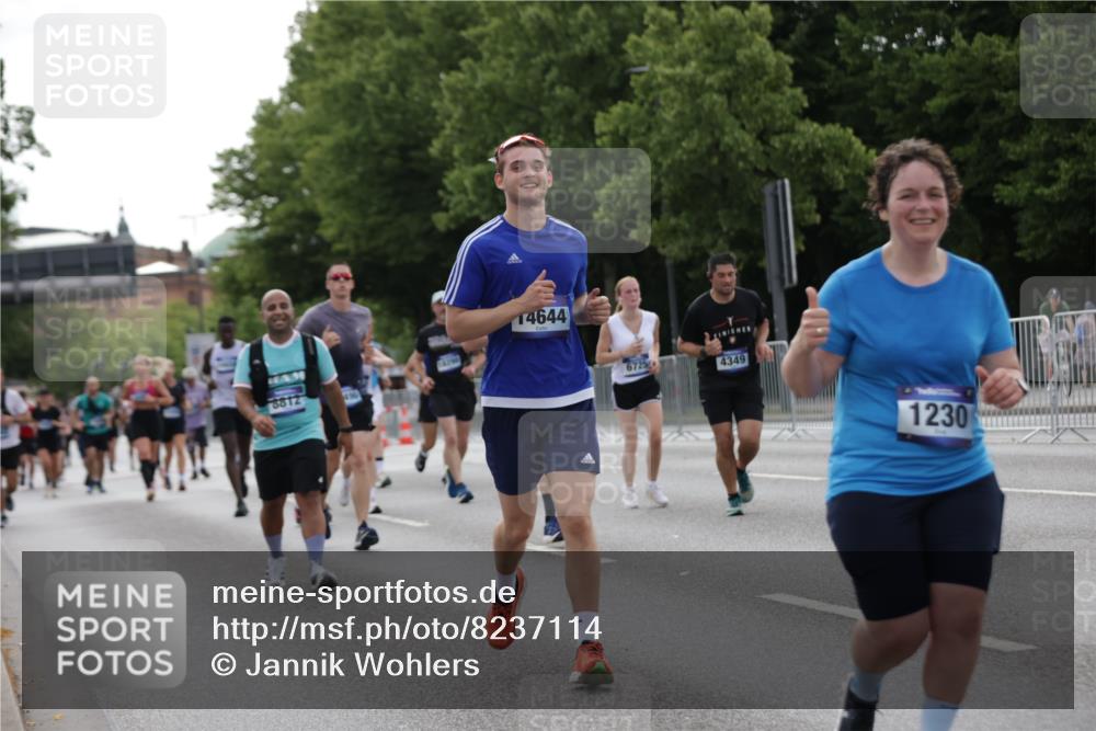 29.06.2025 - hella hamburg halbmarathon Jannik Wohlers http://msf.ph/oto/8237114 29.06.2025 10:28:59 Lombardsbrücke 1230, 1661, 3179, 3311, 4349, 4373, 6285, 6725, 7449, 8812, 9714, 10198, 10322, 10641, 10808, 11249, 11792, 11803, 11989, 12086, 12958, 13090, 13382, 14644, 16659, 16662, 16673, 16676, 17496, 18298, 18299, 18414 meine-sportfotos.de