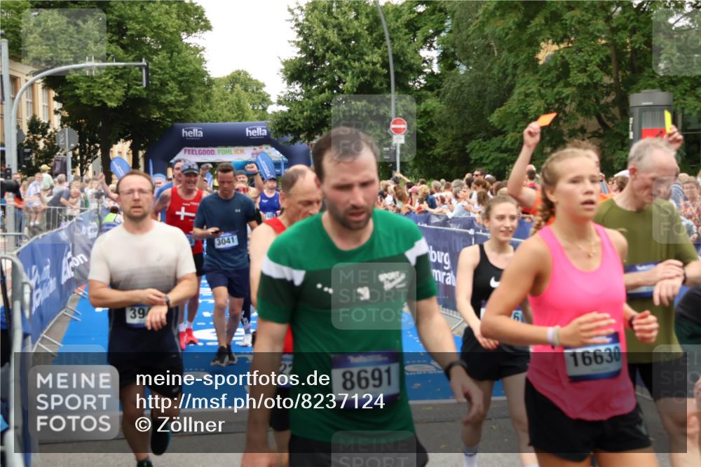 29.06.2025 - hella hamburg halbmarathon Zöllner http://msf.ph/oto/8237124 29.06.2025 10:55:16 Ziel 1549, 1628, 2119, 2448, 3041, 3945, 4903, 6355, 6891, 8973, 9361, 10188, 10191, 10192, 10263, 10582, 11747, 12248, 12961, 14834, 15854, 16108, 16521, 18031, 18966 meine-sportfotos.de
