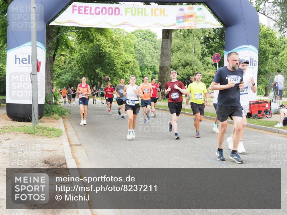 29.06.2025 - hella hamburg halbmarathon MichiJ http://msf.ph/oto/8237211 29.06.2025 10:50:07 Zwischen KM18-KM19 1427, 7243, 9306, 11180, 11527, 11960, 12479, 13958, 14917, 15908, 17532, 19023 meine-sportfotos.de