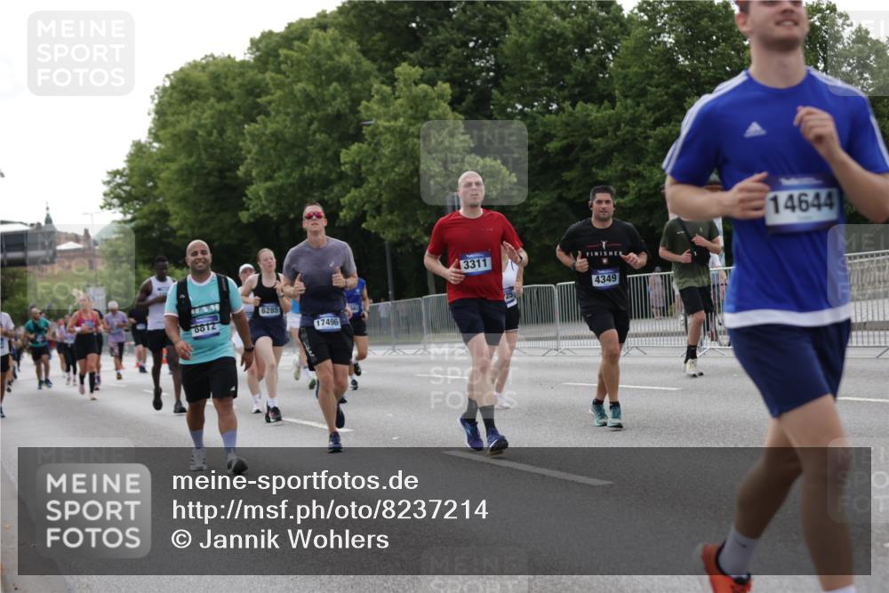 29.06.2025 - hella hamburg halbmarathon Jannik Wohlers http://msf.ph/oto/8237214 29.06.2025 10:29:01 Lombardsbrücke 1230, 1661, 3179, 3311, 4349, 4373, 6285, 6725, 7449, 7517, 8812, 9714, 10322, 10641, 10808, 10996, 11249, 11792, 11803, 11989, 12086, 12958, 13382, 14644, 16659, 16662, 16673, 16676, 17496, 18298, 18299, 18414 meine-sportfotos.de