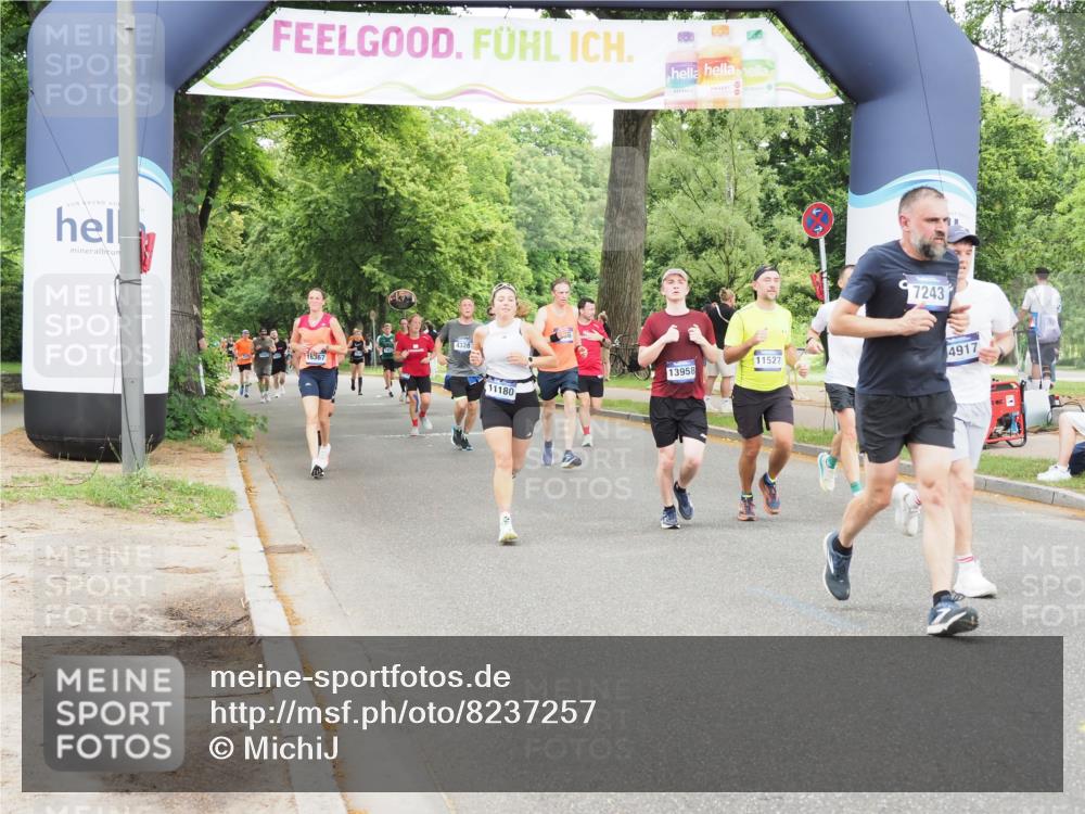 29.06.2025 - hella hamburg halbmarathon MichiJ http://msf.ph/oto/8237257 29.06.2025 10:50:07 Zwischen KM18-KM19 1427, 7243, 9306, 11180, 11527, 11960, 12479, 13958, 14917, 15908, 17532, 19023 meine-sportfotos.de