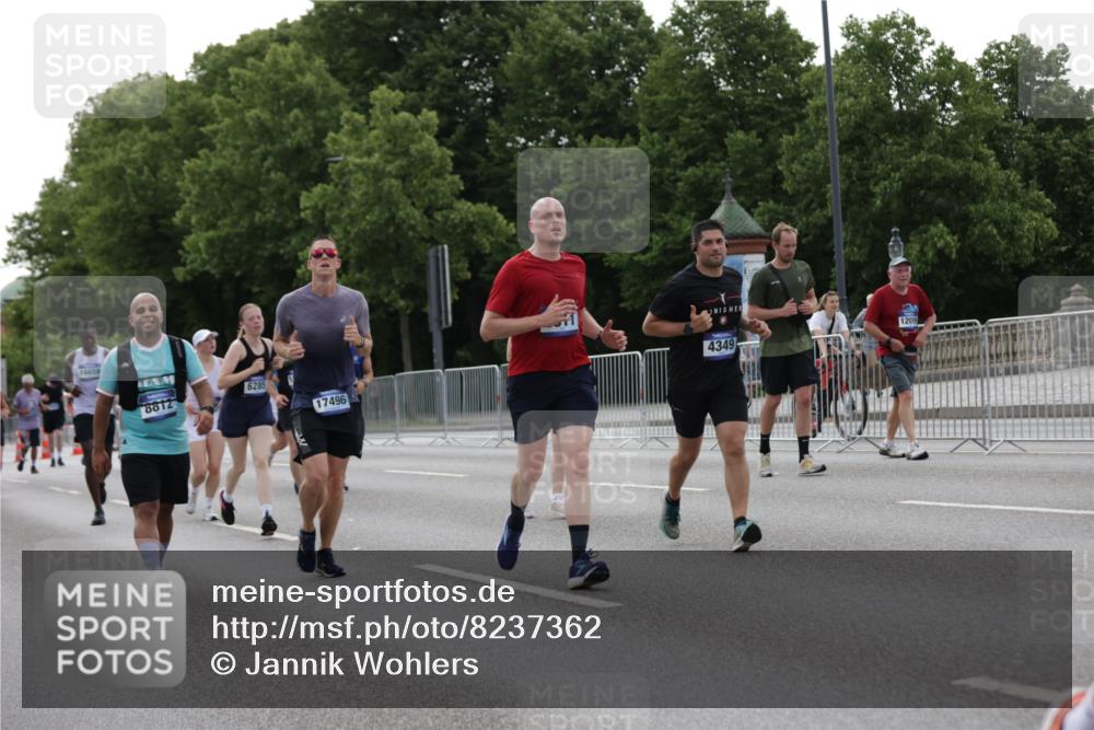 29.06.2025 - hella hamburg halbmarathon Jannik Wohlers http://msf.ph/oto/8237362 29.06.2025 10:29:01 Lombardsbrücke 1230, 1661, 3179, 3311, 4349, 4373, 6285, 6725, 7449, 7517, 8812, 9714, 10322, 10641, 10808, 10996, 11249, 11792, 11803, 11989, 12086, 12958, 13382, 14644, 16659, 16662, 16673, 16676, 17496, 18298, 18299, 18414 meine-sportfotos.de