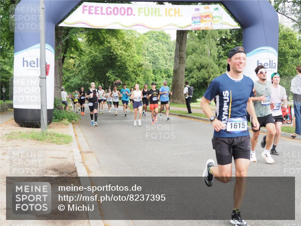 29.06.2025 - hella hamburg halbmarathon MichiJ http://msf.ph/oto/8237395 29.06.2025 10:27:19 Zwischen KM18-KM19 1164, 1615, 2525, 2849, 3014, 3530, 11055, 11379, 17005 meine-sportfotos.de