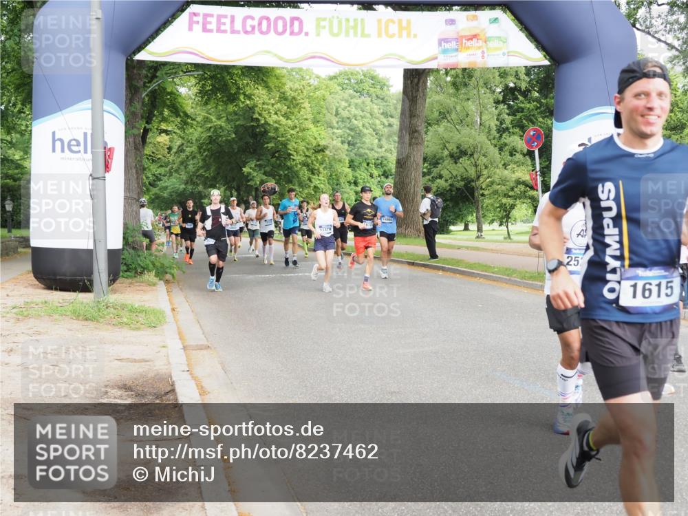 29.06.2025 - hella hamburg halbmarathon MichiJ http://msf.ph/oto/8237462 29.06.2025 10:27:19 Zwischen KM18-KM19 1164, 1615, 2525, 2849, 3014, 3530, 11055, 11379, 17005 meine-sportfotos.de