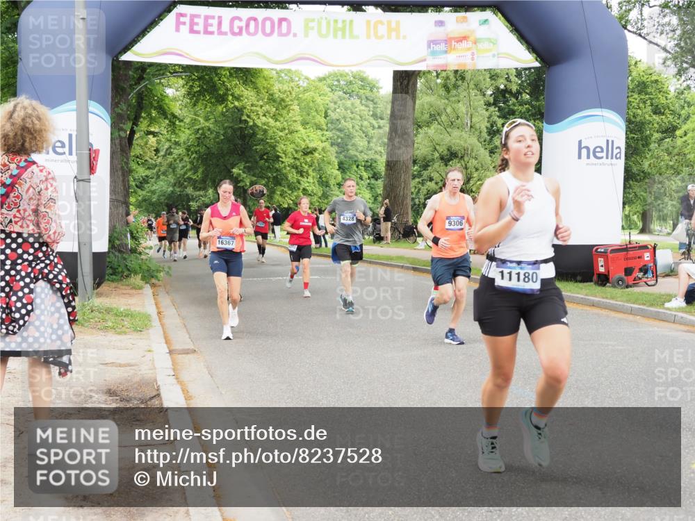 29.06.2025 - hella hamburg halbmarathon MichiJ http://msf.ph/oto/8237528 29.06.2025 10:50:08 Zwischen KM18-KM19 1427, 7243, 9306, 11180, 11527, 11960, 12316, 12479, 13958, 14917, 15908, 17532, 19023 meine-sportfotos.de