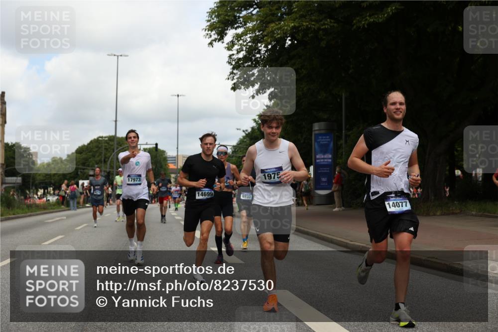29.06.2025 - hella hamburg halbmarathon Yannick Fuchs http://msf.ph/oto/8237530 29.06.2025 10:34:36 20KM 1358, 1603, 1975, 2573, 2826, 3547, 3626, 4381, 4398, 4766, 4888, 5375, 5409, 5508, 6149, 6152, 6649, 7109, 7495, 7622, 8346, 8467, 8574, 8933, 9294, 11714, 11806, 12046, 12091, 13190, 14077, 14699, 15421, 15813, 15828, 16580, 16761, 17245, 17792, 17916, 17973, 18013, 18979 meine-sportfotos.de