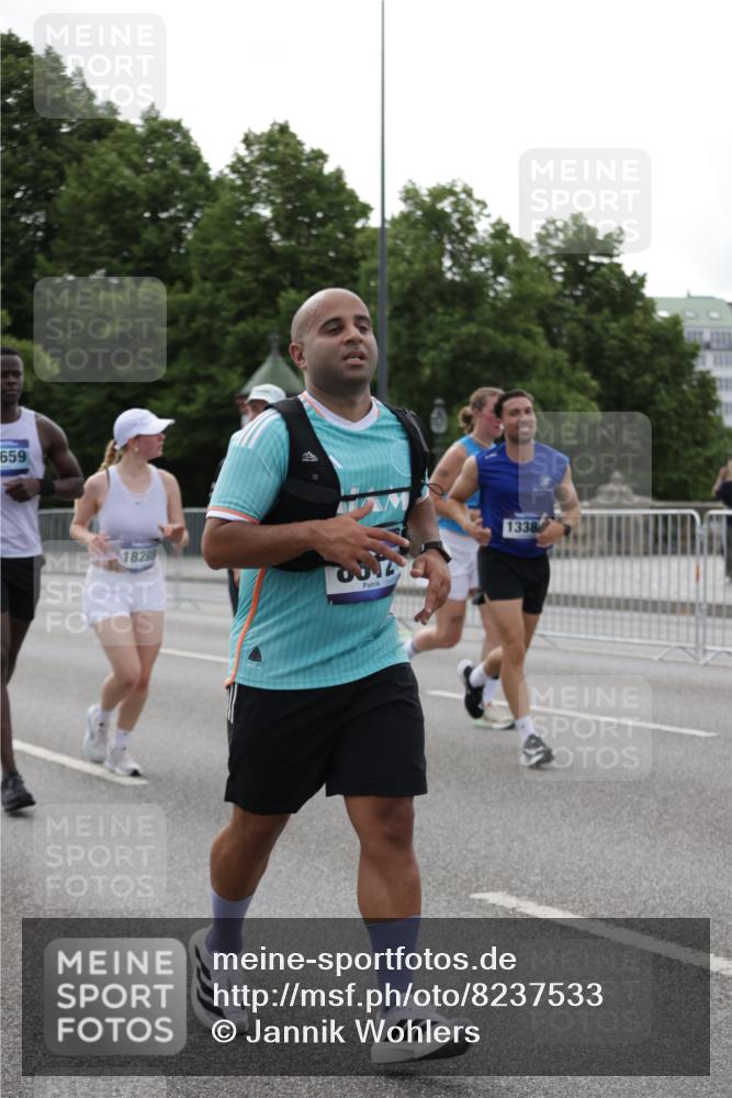 29.06.2025 - hella hamburg halbmarathon Jannik Wohlers http://msf.ph/oto/8237533 29.06.2025 10:29:05 Lombardsbrücke 1063, 1230, 1661, 3179, 3311, 3524, 4349, 6285, 6725, 7517, 7832, 8812, 9714, 10322, 10641, 10808, 10996, 11249, 11269, 11792, 11803, 12086, 13382, 14644, 16306, 16659, 16662, 16676, 17496, 17945, 18298, 18299 meine-sportfotos.de