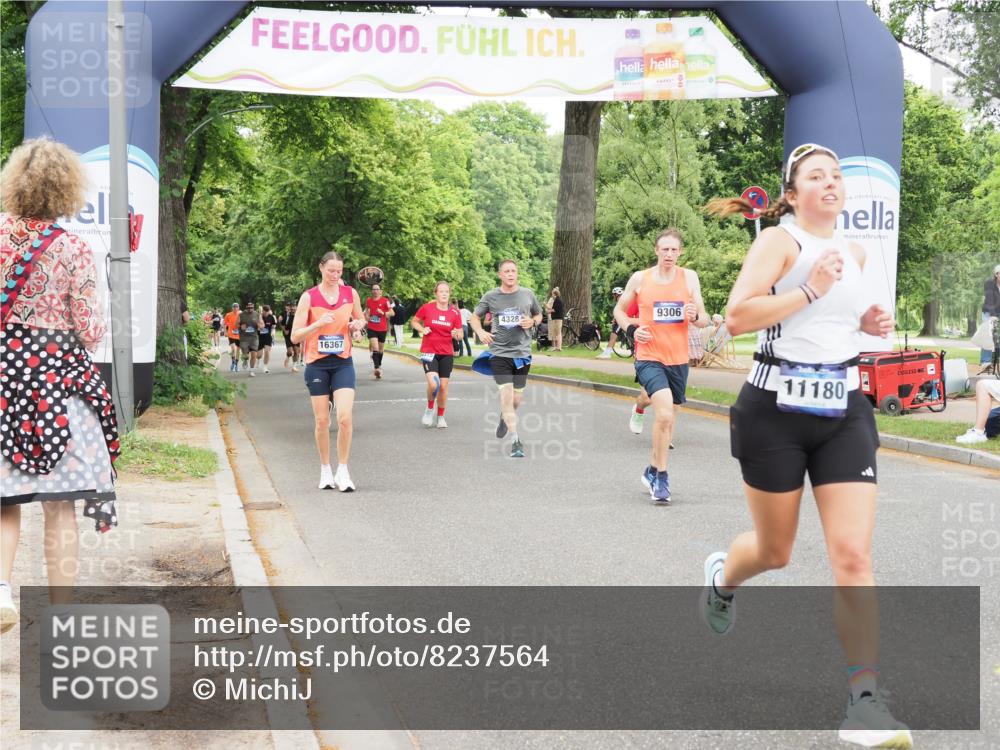 29.06.2025 - hella hamburg halbmarathon MichiJ http://msf.ph/oto/8237564 29.06.2025 10:50:09 Zwischen KM18-KM19 4328, 7243, 9306, 11180, 11527, 11960, 12316, 12479, 13958, 14917, 15908, 16367, 17532 meine-sportfotos.de