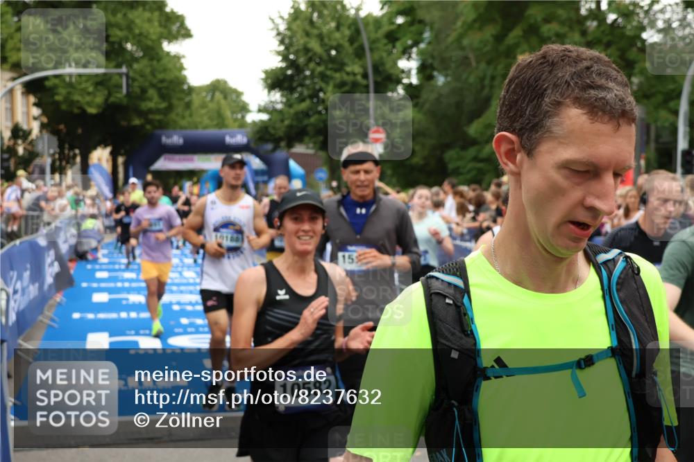 29.06.2025 - hella hamburg halbmarathon Zöllner http://msf.ph/oto/8237632 29.06.2025 10:55:21 Ziel 4189, 5643, 6723, 6891, 8487, 8973, 10188, 10263, 10582, 11184, 12526, 13236, 13470, 15854, 16521, 16985, 18290, 18380, 18531 meine-sportfotos.de