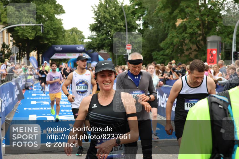 29.06.2025 - hella hamburg halbmarathon Zöllner http://msf.ph/oto/8237661 29.06.2025 10:55:22 Ziel 4189, 5287, 5643, 6723, 6891, 8487, 8973, 10188, 10263, 11184, 12526, 13236, 13470, 16521, 16985, 18290, 18380, 18531 meine-sportfotos.de