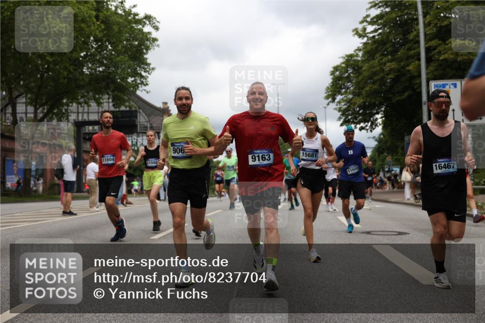 29.06.2025 - hella hamburg halbmarathon Yannick Fuchs http://msf.ph/oto/8237704 29.06.2025 10:47:11 20KM 1061, 1258, 1499, 1683, 1706, 1783, 2074, 2082, 2099, 2208, 2346, 2910, 3059, 3334, 3399, 3999, 4065, 4419, 4587, 4635, 5077, 5607, 5907, 6198, 6628, 7177, 7509, 7864, 8273, 8361, 8390, 8651, 9065, 9163, 9537, 10724, 10895, 11217, 11588, 11589, 11604, 11689, 11992, 12155, 12413, 12482, 12490, 12875, 12910, 14323, 15126, 15179, 15430, 15681, 15980, 16467, 16538, 16986, 18249, 18590, 18720, 18901, 19208, 19244 meine-sportfotos.de