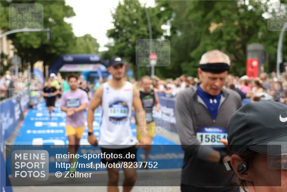 29.06.2025 - hella hamburg halbmarathon Zöllner http://msf.ph/oto/8237752 29.06.2025 10:55:23 Ziel 4189, 5287, 5643, 6723, 6891, 8487, 10263, 11184, 12526, 13236, 13470, 16521, 16985, 17940, 18290, 18380, 18531 meine-sportfotos.de