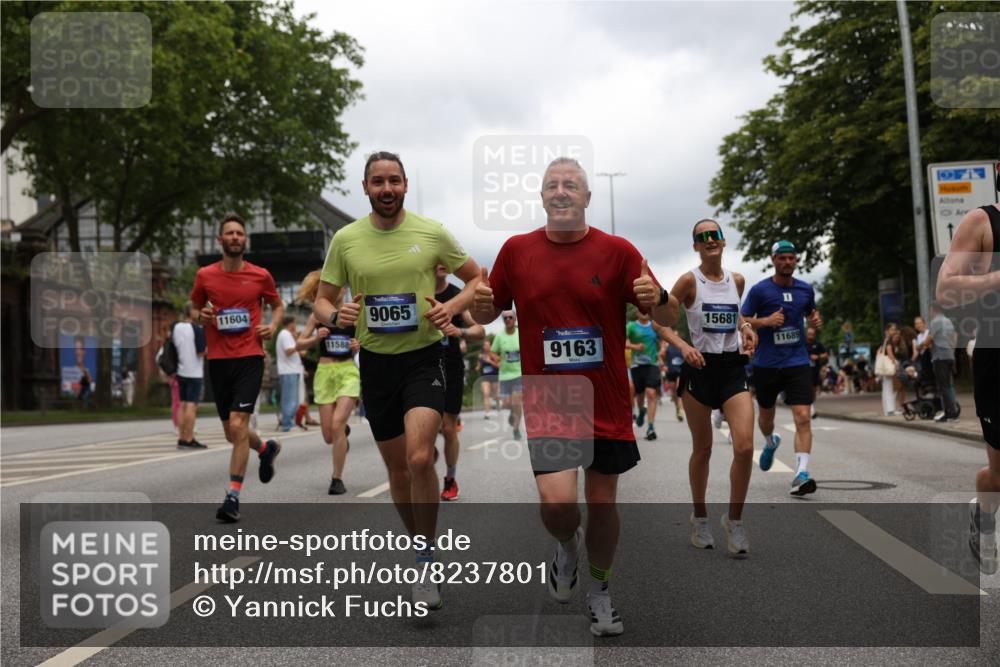 29.06.2025 - hella hamburg halbmarathon Yannick Fuchs http://msf.ph/oto/8237801 29.06.2025 10:47:11 20KM 1061, 1258, 1499, 1683, 1706, 1783, 2074, 2082, 2099, 2208, 2346, 2910, 3059, 3334, 3399, 3999, 4065, 4419, 4587, 4635, 5077, 5607, 5907, 6198, 6628, 7177, 7509, 7864, 8273, 8361, 8390, 8651, 9065, 9163, 9537, 10724, 10895, 11217, 11588, 11589, 11604, 11689, 11992, 12155, 12413, 12482, 12490, 12875, 12910, 14323, 15126, 15179, 15430, 15681, 15980, 16467, 16538, 16986, 18249, 18590, 18720, 18901, 19208, 19244 meine-sportfotos.de