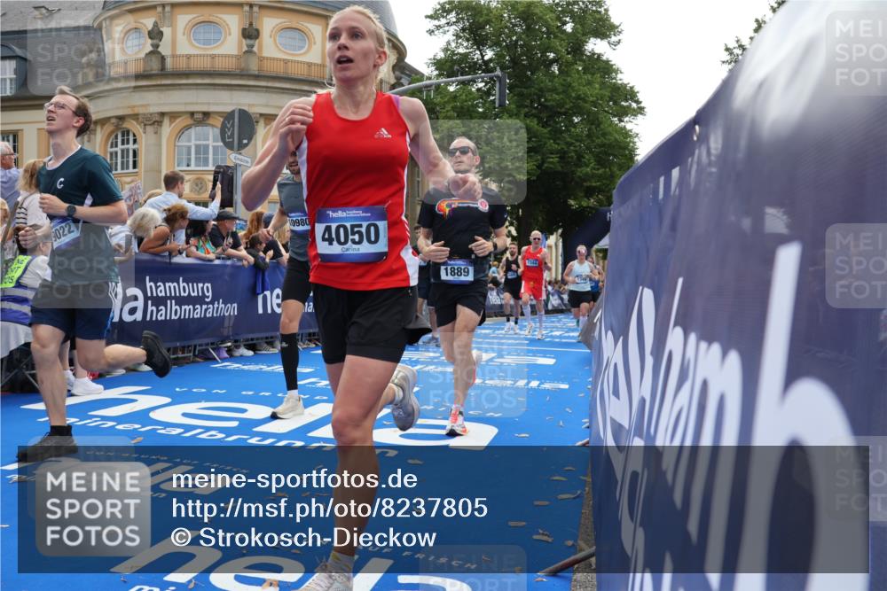 29.06.2025 - hella hamburg halbmarathon Strokosch-Dieckow http://msf.ph/oto/8237805 29.06.2025 10:35:31 Ziel 1344, 1889, 4050, 4062, 5269, 10384, 10771, 14841, 15959, 16123, 16695, 16811, 17612, 17826, 18841, 19022 meine-sportfotos.de