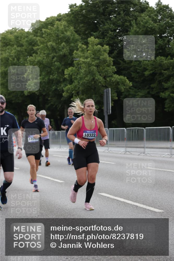 29.06.2025 - hella hamburg halbmarathon Jannik Wohlers http://msf.ph/oto/8237819 29.06.2025 10:29:08 Lombardsbrücke 1063, 1661, 3179, 3311, 3524, 4349, 4395, 6285, 6725, 7517, 7832, 8812, 9714, 10322, 10996, 11249, 11269, 11634, 11792, 11803, 12086, 12216, 13382, 14644, 16306, 16659, 16662, 16676, 17496, 17945, 18298, 18299 meine-sportfotos.de