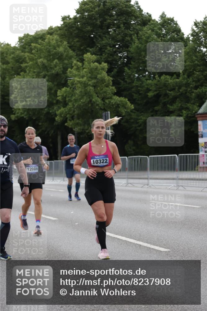 29.06.2025 - hella hamburg halbmarathon Jannik Wohlers http://msf.ph/oto/8237908 29.06.2025 10:29:08 Lombardsbrücke 1063, 1661, 3179, 3311, 3524, 4349, 4395, 6285, 6725, 7517, 7832, 8812, 9714, 10322, 10996, 11249, 11269, 11634, 11792, 11803, 12086, 12216, 13382, 14644, 16306, 16659, 16662, 16676, 17496, 17945, 18298, 18299 meine-sportfotos.de