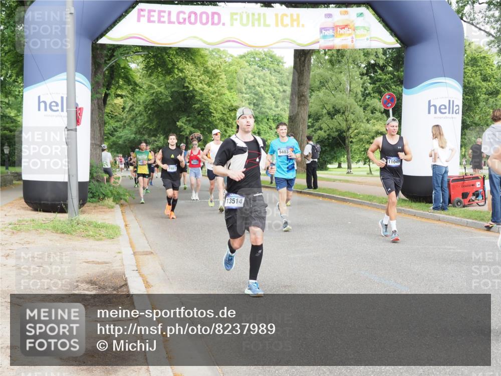 29.06.2025 - hella hamburg halbmarathon MichiJ http://msf.ph/oto/8237989 29.06.2025 10:27:23 Zwischen KM18-KM19 1164, 1615, 2525, 2849, 7981, 11049, 11055, 11379, 13514, 14905, 15372, 17005, 18723 meine-sportfotos.de