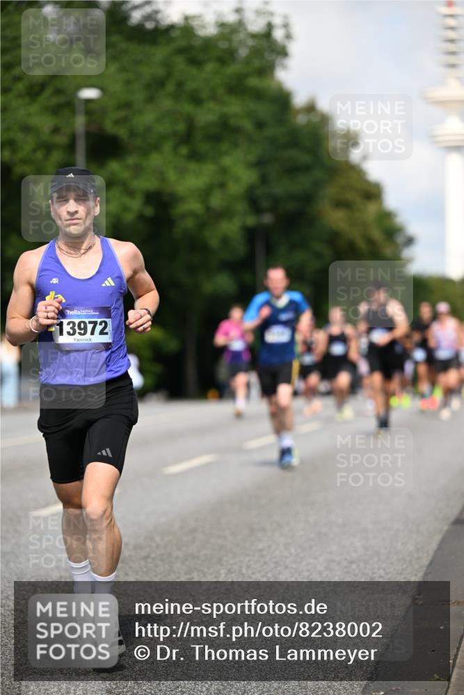 29.06.2025 - hella hamburg halbmarathon Dr. Thomas Lammeyer http://msf.ph/oto/8238002 29.06.2025 09:50:48 Kennedybrücke 1002, 1217, 1910, 2121, 2228, 2404, 2563, 2774, 2851, 3790, 4246, 4740, 5961, 6032, 6473, 6915, 7831, 7972, 8366, 8395, 9171, 9376, 10771, 11055 meine-sportfotos.de