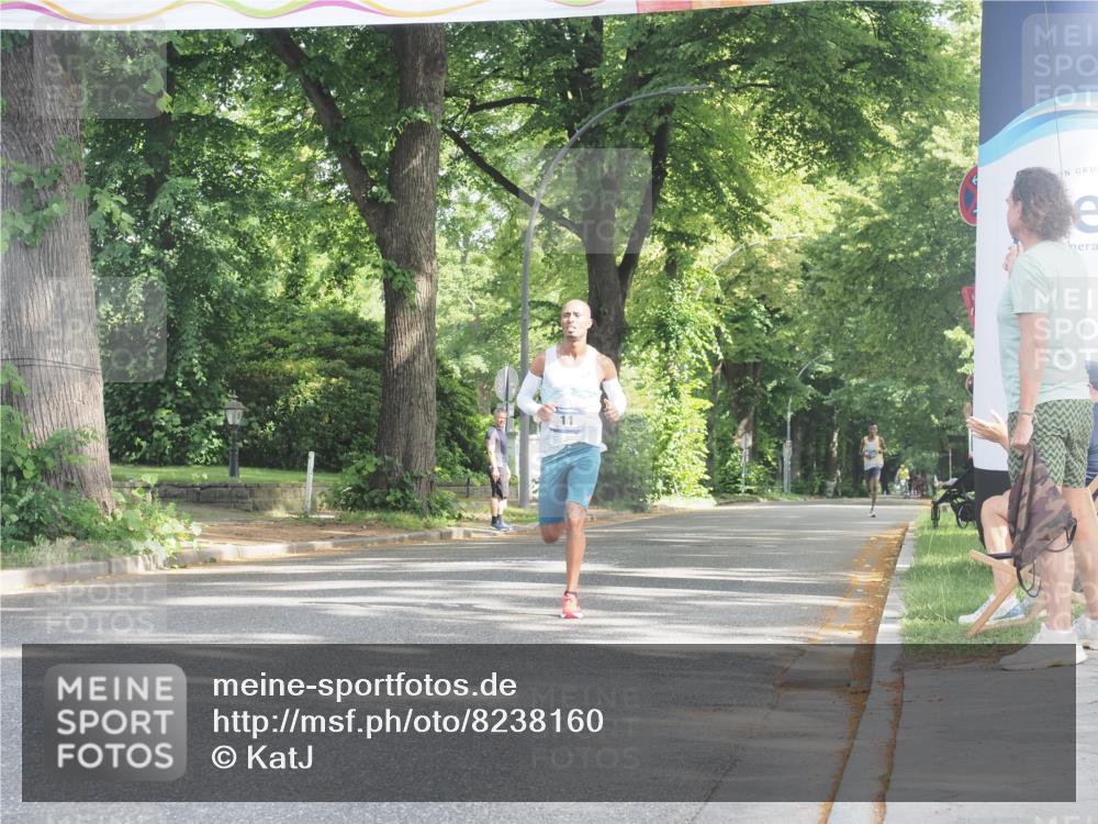 29.06.2025 - hella hamburg halbmarathon KatJ http://msf.ph/oto/8238160 29.06.2025 09:54:47 Zwischen KM18-KM19 4 meine-sportfotos.de