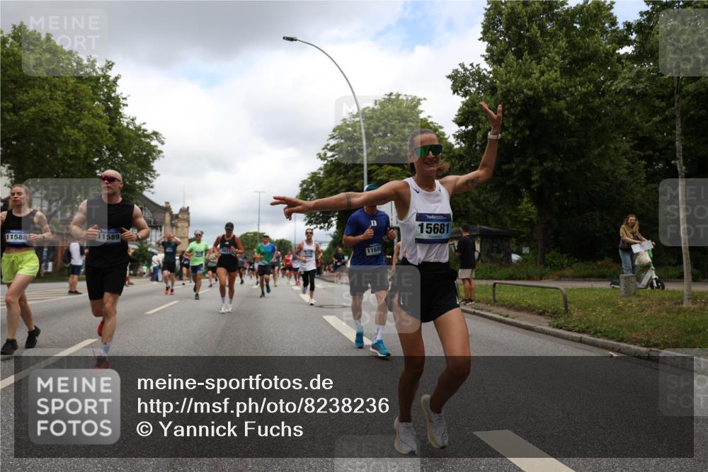 29.06.2025 - hella hamburg halbmarathon Yannick Fuchs http://msf.ph/oto/8238236 29.06.2025 10:47:13 20KM 1061, 1258, 1499, 1683, 1706, 1783, 2074, 2082, 2099, 2208, 2346, 2910, 3059, 3208, 3209, 3334, 3999, 4065, 4419, 4635, 4770, 5077, 5907, 6198, 6628, 7177, 7509, 7864, 8273, 8361, 8390, 8651, 9065, 9163, 9537, 10549, 10724, 10895, 11217, 11588, 11589, 11604, 11689, 11992, 12155, 12413, 12490, 12875, 12910, 13289, 14323, 15061, 15126, 15179, 15430, 15497, 15681, 15980, 16467, 16538, 16986, 18249, 18590, 18720, 18901, 19208, 19244 meine-sportfotos.de