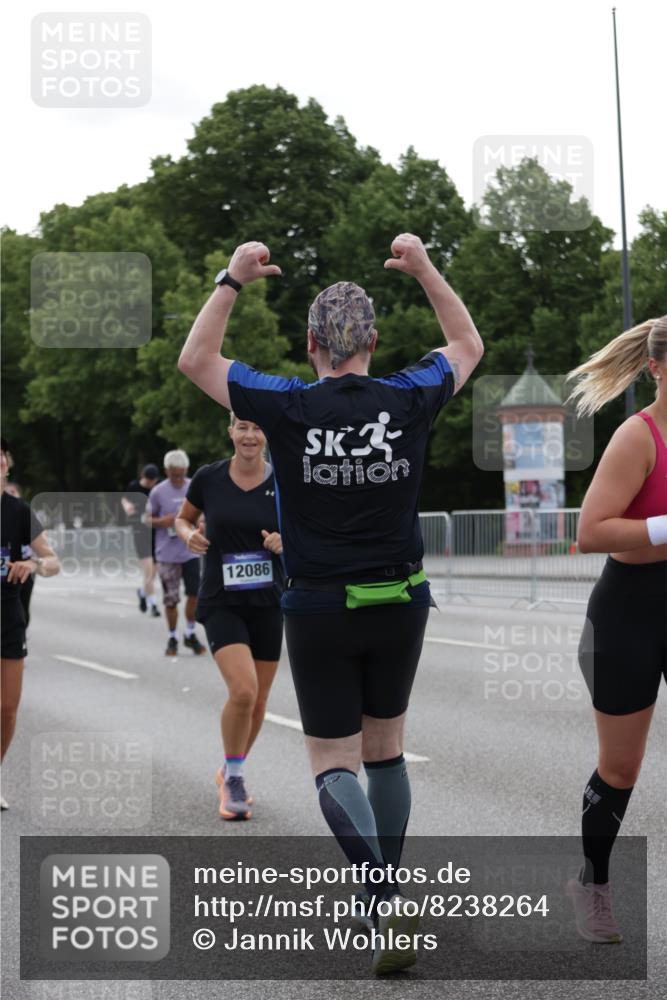29.06.2025 - hella hamburg halbmarathon Jannik Wohlers http://msf.ph/oto/8238264 29.06.2025 10:29:10 Lombardsbrücke 1063, 1661, 3311, 3524, 4349, 4395, 5350, 6285, 6725, 7517, 7832, 9714, 9937, 10322, 10996, 11249, 11269, 11444, 11634, 12086, 12216, 12227, 13382, 14644, 16306, 16659, 16662, 17496, 17945, 18298, 18299 meine-sportfotos.de
