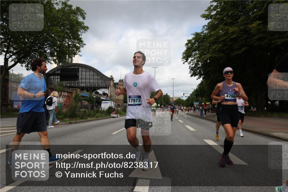 29.06.2025 - hella hamburg halbmarathon Yannick Fuchs http://msf.ph/oto/8238317 29.06.2025 10:34:37 20KM 1358, 1603, 1975, 2573, 2750, 2826, 3626, 4381, 4398, 4766, 4888, 5375, 5409, 5508, 6149, 6152, 6649, 7109, 7495, 7622, 8346, 8467, 8574, 8933, 9294, 11714, 12046, 12091, 13190, 14077, 14699, 15015, 15421, 15813, 15828, 16580, 16761, 17245, 17792, 17916, 17973, 18013, 18979 meine-sportfotos.de
