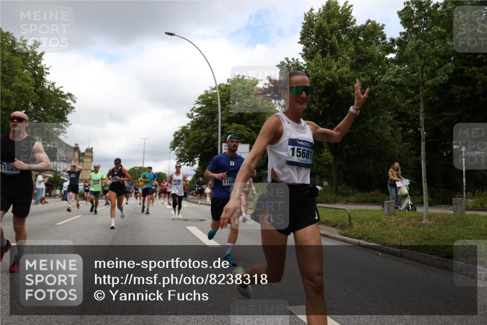 29.06.2025 - hella hamburg halbmarathon Yannick Fuchs http://msf.ph/oto/8238318 29.06.2025 10:47:13 20KM 1061, 1258, 1499, 1683, 1706, 1783, 2074, 2082, 2099, 2208, 2346, 2910, 3059, 3208, 3209, 3334, 3999, 4065, 4419, 4635, 4770, 5077, 5907, 6198, 6628, 7177, 7509, 7864, 8273, 8361, 8390, 8651, 9065, 9163, 9537, 10549, 10724, 10895, 11217, 11588, 11589, 11604, 11689, 11992, 12155, 12413, 12490, 12875, 12910, 13289, 14323, 15061, 15126, 15179, 15430, 15497, 15681, 15980, 16467, 16538, 16986, 18249, 18590, 18720, 18901, 19208, 19244 meine-sportfotos.de