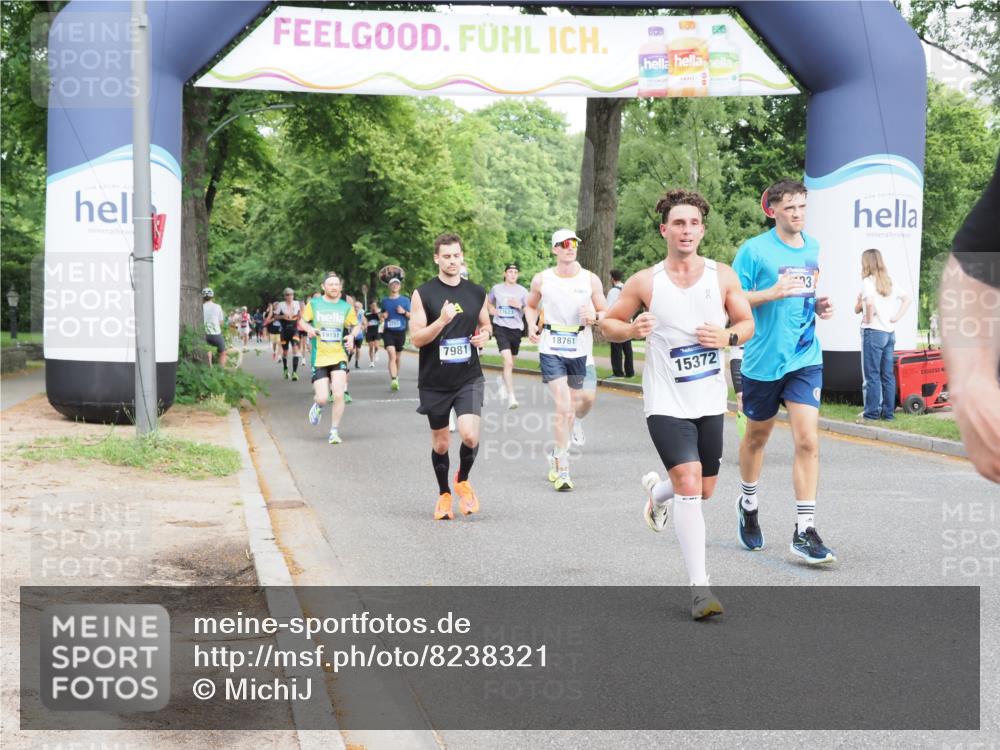 29.06.2025 - hella hamburg halbmarathon MichiJ http://msf.ph/oto/8238321 29.06.2025 10:27:24 Zwischen KM18-KM19 1615, 2525, 2849, 3431, 7981, 9403, 11049, 11055, 11281, 11379, 13514, 14905, 15372, 17005, 18723 meine-sportfotos.de