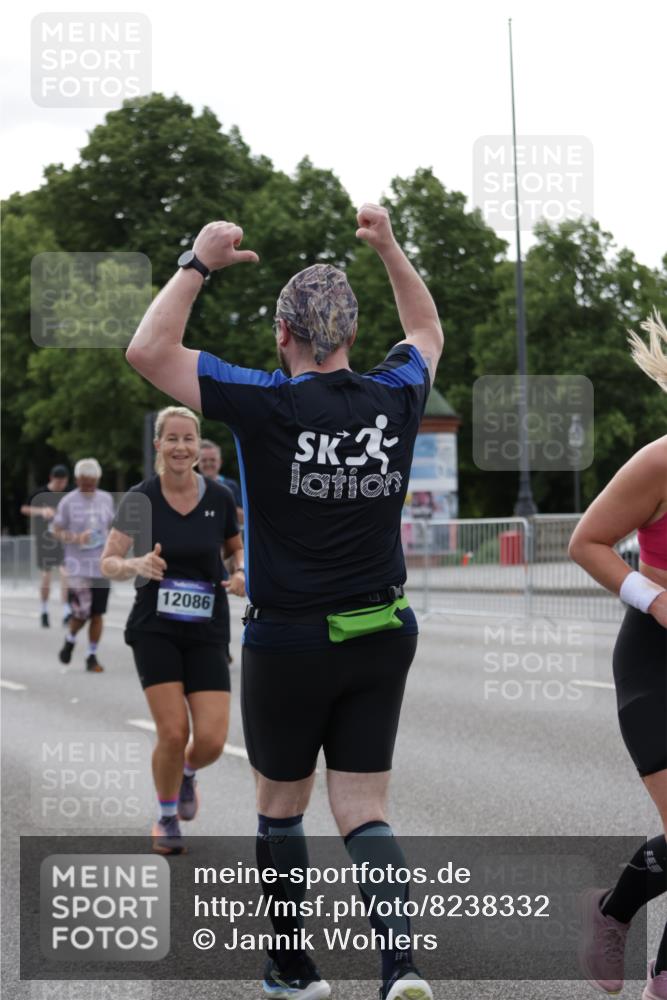 29.06.2025 - hella hamburg halbmarathon Jannik Wohlers http://msf.ph/oto/8238332 29.06.2025 10:29:10 Lombardsbrücke 1063, 1661, 3311, 3524, 4349, 4395, 5350, 6285, 6725, 7517, 7832, 9714, 9937, 10322, 10996, 11249, 11269, 11444, 11634, 12086, 12216, 12227, 13382, 14644, 16306, 16659, 16662, 17496, 17945, 18298, 18299 meine-sportfotos.de