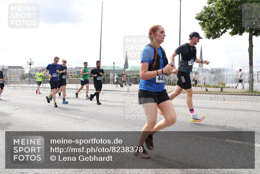 29.06.2025 - hella hamburg halbmarathon Lena Gebhardt http://msf.ph/oto/8238378 29.06.2025 10:33:45 Lombardsbrücke 1189, 1275, 1417, 1705, 1787, 1896, 1995, 2342, 2482, 2526, 2776, 2838, 3170, 3264, 3340, 3341, 3345, 3560, 3812, 4164, 4361, 4433, 4445, 4449, 4479, 4696, 4807, 4942, 5075, 5096, 5141, 5557, 5561, 5566, 5569, 5584, 5691, 5821, 5822, 5887, 6109, 6364, 6515, 6516, 6854, 6956, 6999, 7027, 7565, 7653, 7705, 8021, 8157, 8202, 8282, 8375, 8377, 8383, 8401, 8891, 9094, 9234, 9258, 9438, 9591, 9592, 9750, 9780, 9799, 9875, 9995, 10007, 10071, 10561, 11811 meine-sportfotos.de