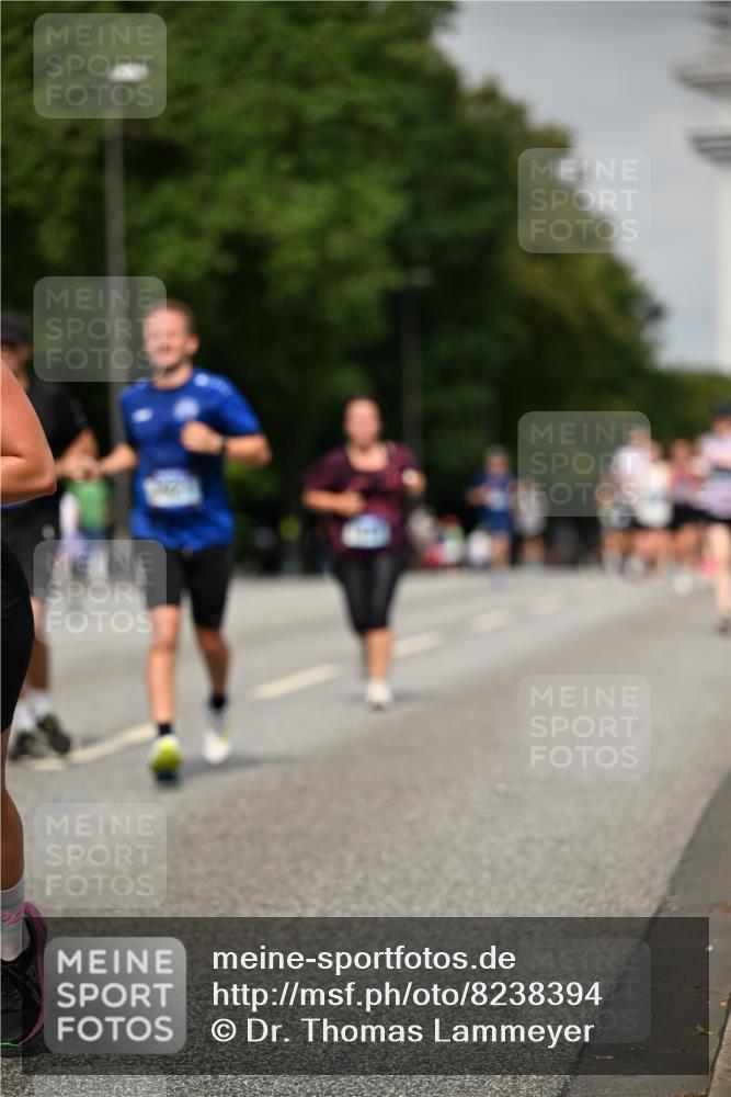 29.06.2025 - hella hamburg halbmarathon Dr. Thomas Lammeyer http://msf.ph/oto/8238394 29.06.2025 10:13:52 Kennedybrücke 1573, 1838, 3921, 5511, 7042, 7187, 7333, 7636, 8090, 8219, 8890, 9366, 9434, 9674, 9781, 9816, 10036, 10943, 11027, 11180 meine-sportfotos.de