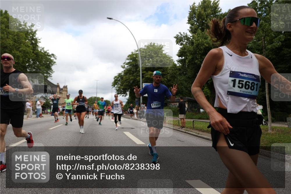 29.06.2025 - hella hamburg halbmarathon Yannick Fuchs http://msf.ph/oto/8238398 29.06.2025 10:47:13 20KM 1061, 1258, 1499, 1683, 1706, 1783, 2074, 2082, 2099, 2208, 2346, 2910, 3059, 3208, 3209, 3334, 3999, 4065, 4419, 4635, 4770, 5077, 5907, 6198, 6628, 7177, 7509, 7864, 8273, 8361, 8390, 8651, 9065, 9163, 9537, 10549, 10724, 10895, 11217, 11588, 11589, 11604, 11689, 11992, 12155, 12413, 12490, 12875, 12910, 13289, 14323, 15061, 15126, 15179, 15430, 15497, 15681, 15980, 16467, 16538, 16986, 18249, 18590, 18720, 18901, 19208, 19244 meine-sportfotos.de
