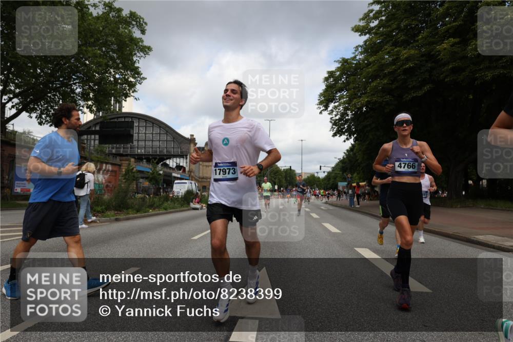 29.06.2025 - hella hamburg halbmarathon Yannick Fuchs http://msf.ph/oto/8238399 29.06.2025 10:34:37 20KM 1358, 1603, 1975, 2573, 2750, 2826, 3626, 4381, 4398, 4766, 4888, 5375, 5409, 5508, 6149, 6152, 6649, 7109, 7495, 7622, 8346, 8467, 8574, 8933, 9294, 11714, 12046, 12091, 13190, 14077, 14699, 15015, 15421, 15813, 15828, 16580, 16761, 17245, 17792, 17916, 17973, 18013, 18979 meine-sportfotos.de