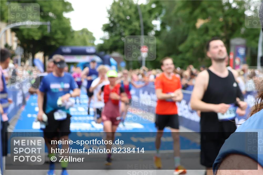 29.06.2025 - hella hamburg halbmarathon Zöllner http://msf.ph/oto/8238414 29.06.2025 10:55:31 Ziel 1130, 2252, 2771, 4951, 5287, 5319, 6591, 6938, 12584, 13234, 13267, 14036, 14592, 16213, 16334, 16609, 17603, 17940 meine-sportfotos.de