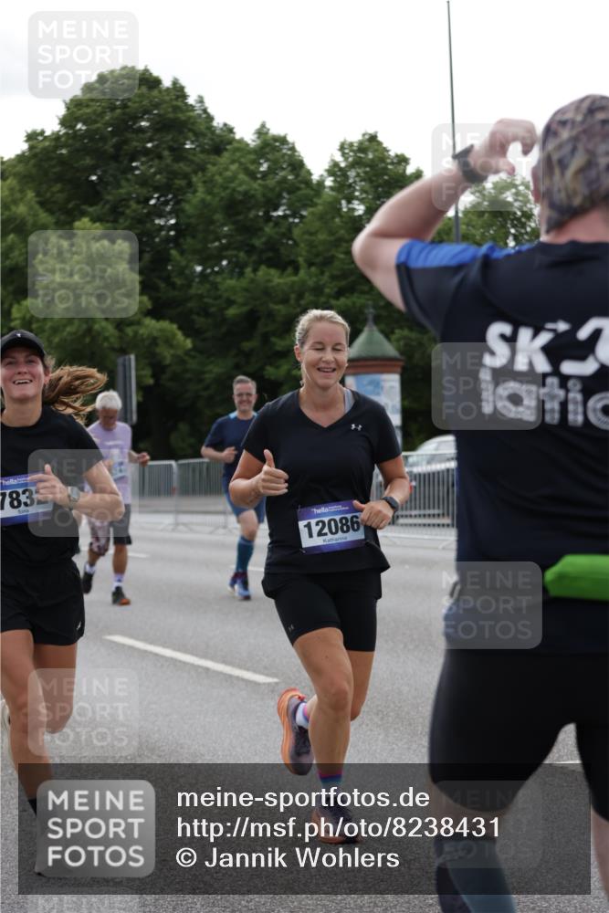 29.06.2025 - hella hamburg halbmarathon Jannik Wohlers http://msf.ph/oto/8238431 29.06.2025 10:29:11 Lombardsbrücke 1063, 1661, 3311, 3524, 4349, 4395, 5350, 6285, 6725, 7517, 7832, 9714, 9937, 10322, 10996, 11249, 11269, 11444, 11634, 12086, 12216, 12227, 13382, 14644, 16306, 16659, 16662, 17496, 17945, 18298, 18299 meine-sportfotos.de