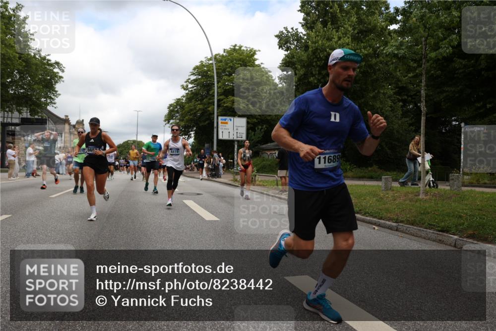 29.06.2025 - hella hamburg halbmarathon Yannick Fuchs http://msf.ph/oto/8238442 29.06.2025 10:47:14 20KM 1061, 1258, 1499, 1683, 1706, 1783, 2074, 2082, 2099, 2208, 2346, 2910, 3059, 3208, 3209, 3334, 3999, 4065, 4419, 4635, 4770, 5077, 5907, 6198, 6628, 7177, 7509, 7864, 8273, 8361, 8390, 8651, 9065, 9142, 9163, 9537, 10549, 10724, 10895, 11217, 11588, 11589, 11604, 11689, 11992, 12155, 12413, 12490, 12875, 12910, 13289, 14323, 15061, 15126, 15179, 15430, 15497, 15681, 15980, 16467, 16538, 16986, 18249, 18590, 18720, 18901, 19208, 19244 meine-sportfotos.de