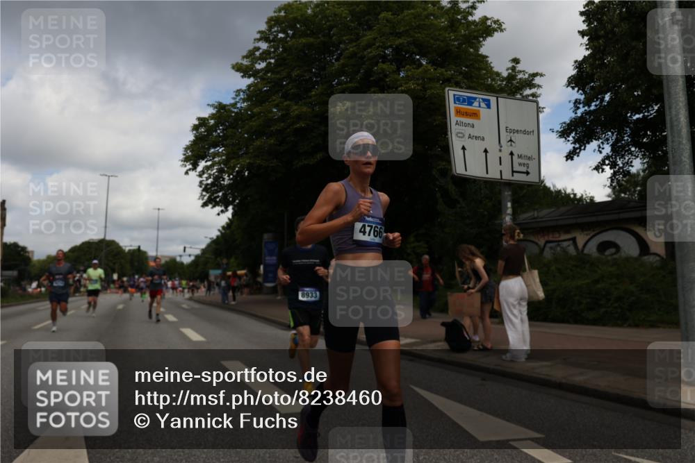 29.06.2025 - hella hamburg halbmarathon Yannick Fuchs http://msf.ph/oto/8238460 29.06.2025 10:34:38 20KM 1358, 1603, 1975, 2573, 2750, 2826, 3626, 4381, 4766, 4888, 5375, 5409, 5508, 5803, 6149, 6152, 6649, 7109, 7495, 7622, 8346, 8467, 8574, 8933, 9294, 10900, 11714, 11731, 12046, 12091, 12865, 13190, 14077, 14699, 15015, 15421, 15813, 15828, 16580, 16761, 17245, 17973, 18013, 18979 meine-sportfotos.de