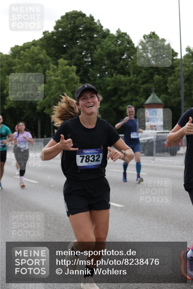 29.06.2025 - hella hamburg halbmarathon Jannik Wohlers http://msf.ph/oto/8238476 29.06.2025 10:29:11 Lombardsbrücke 1063, 1661, 3311, 3524, 4349, 4395, 5350, 6285, 6725, 7517, 7832, 9714, 9937, 10322, 10996, 11249, 11269, 11444, 11634, 12086, 12216, 12227, 13382, 14644, 16306, 16659, 16662, 17496, 17945, 18298, 18299 meine-sportfotos.de