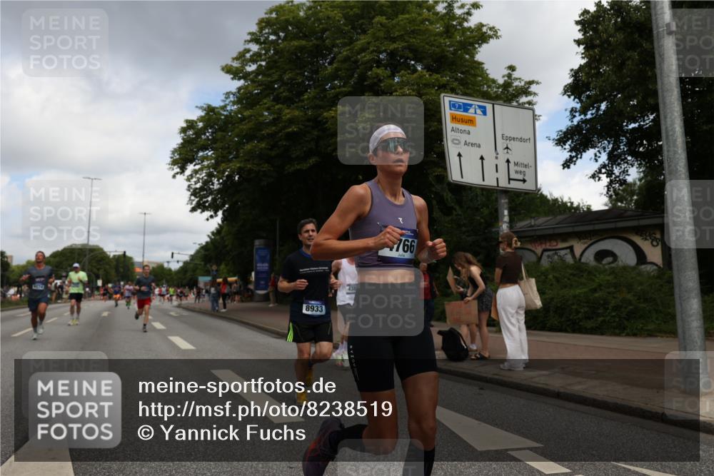 29.06.2025 - hella hamburg halbmarathon Yannick Fuchs http://msf.ph/oto/8238519 29.06.2025 10:34:38 20KM 1358, 1603, 1975, 2573, 2750, 2826, 3626, 4381, 4766, 4888, 5375, 5409, 5508, 5803, 6149, 6152, 6649, 7109, 7495, 7622, 8346, 8467, 8574, 8933, 9294, 10900, 11714, 11731, 12046, 12091, 12865, 13190, 14077, 14699, 15015, 15421, 15813, 15828, 16580, 16761, 17245, 17973, 18013, 18979 meine-sportfotos.de