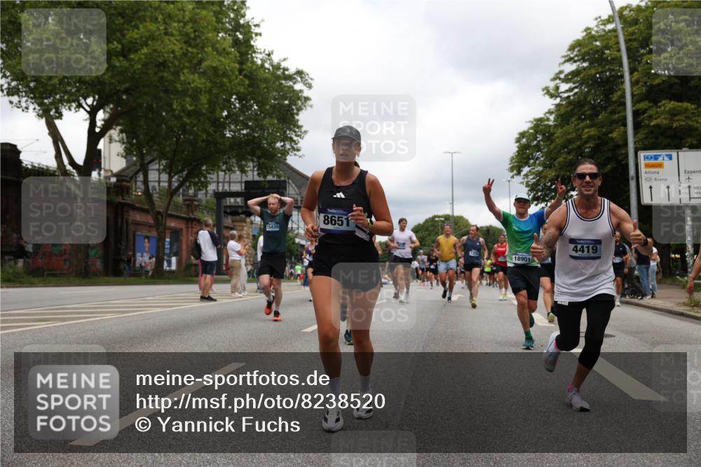 29.06.2025 - hella hamburg halbmarathon Yannick Fuchs http://msf.ph/oto/8238520 29.06.2025 10:47:14 20KM 1061, 1258, 1499, 1683, 1706, 1783, 2074, 2082, 2099, 2208, 2346, 2910, 3059, 3208, 3209, 3334, 3999, 4065, 4419, 4635, 4770, 5077, 5907, 6198, 6628, 7177, 7509, 7864, 8273, 8361, 8390, 8651, 9065, 9142, 9163, 9537, 10549, 10724, 10895, 11217, 11588, 11589, 11604, 11689, 11992, 12155, 12413, 12490, 12875, 12910, 13289, 14323, 15061, 15126, 15179, 15430, 15497, 15681, 15980, 16467, 16538, 16986, 18249, 18590, 18720, 18901, 19208, 19244 meine-sportfotos.de