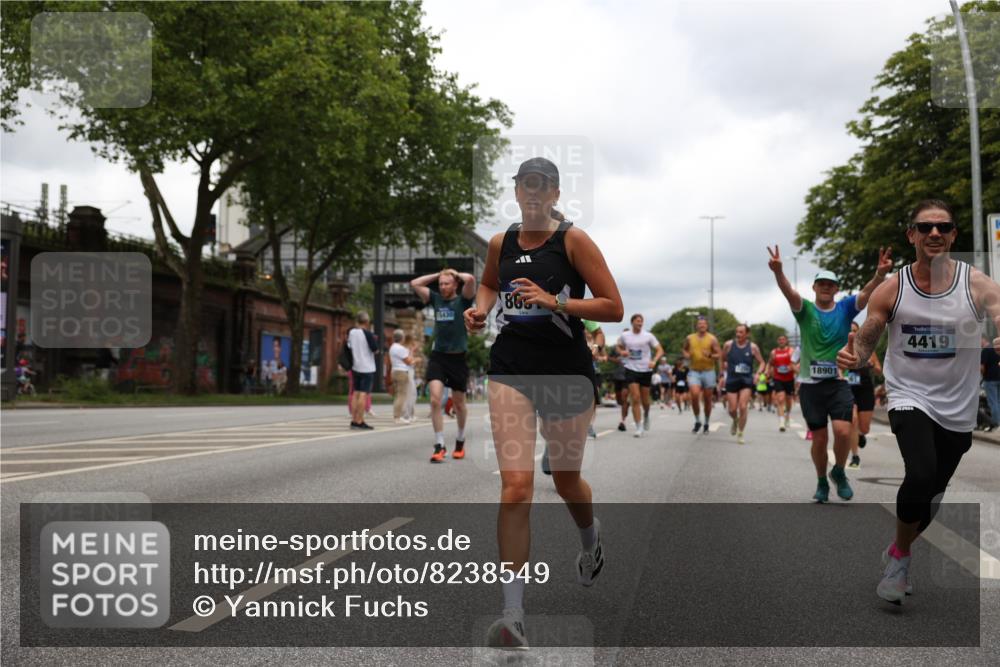 29.06.2025 - hella hamburg halbmarathon Yannick Fuchs http://msf.ph/oto/8238549 29.06.2025 10:47:14 20KM 1061, 1258, 1499, 1683, 1706, 1783, 2074, 2082, 2099, 2208, 2346, 2910, 3059, 3208, 3209, 3334, 3999, 4065, 4419, 4635, 4770, 5077, 5907, 6198, 6628, 7177, 7509, 7864, 8273, 8361, 8390, 8651, 9065, 9142, 9163, 9537, 10549, 10724, 10895, 11217, 11588, 11589, 11604, 11689, 11992, 12155, 12413, 12490, 12875, 12910, 13289, 14323, 15061, 15126, 15179, 15430, 15497, 15681, 15980, 16467, 16538, 16986, 18249, 18590, 18720, 18901, 19208, 19244 meine-sportfotos.de
