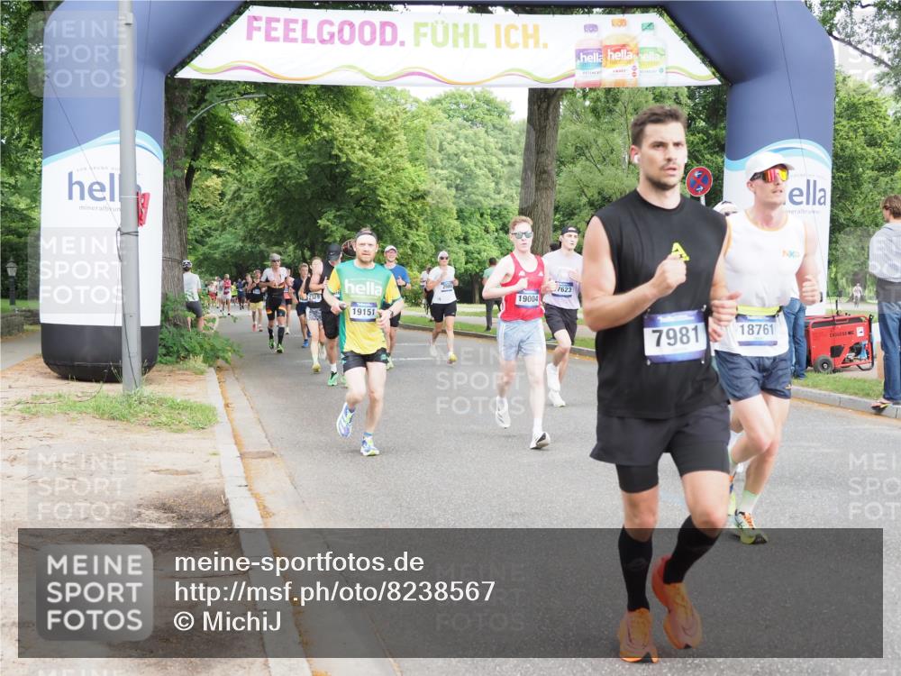 29.06.2025 - hella hamburg halbmarathon MichiJ http://msf.ph/oto/8238567 29.06.2025 10:27:26 Zwischen KM18-KM19 2849, 3431, 7981, 9403, 11049, 11055, 11281, 11379, 13514, 14905, 15372, 15561, 17623, 18723, 18761, 19004, 19151 meine-sportfotos.de
